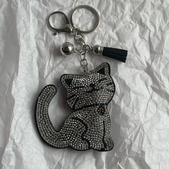Crystal Kitty Cat Bag Charm Keychain with Silver Tone Hardware Tassel New - Picture 4 of 8